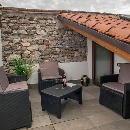 Piccola Nel Centro Storico Apartment