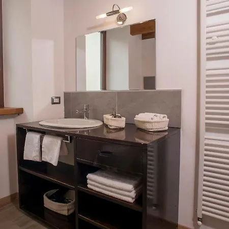 Piccola Nel Centro Storico Apartamento Arona