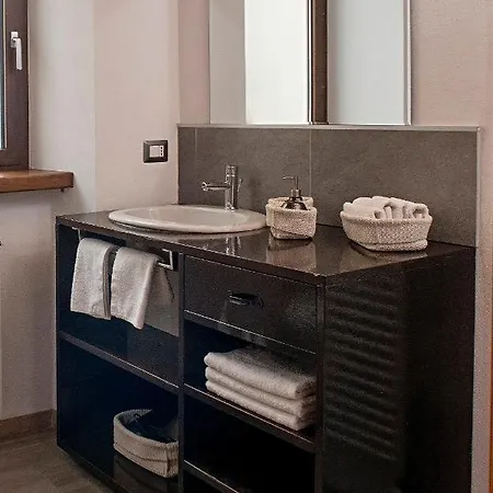 Apartamento Piccola Nel Centro Storico Arona