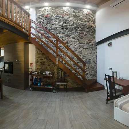 Piccola Nel Centro Storico Apartamento Arona