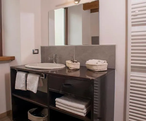Piccola Nel Centro Storico Apartment Arona