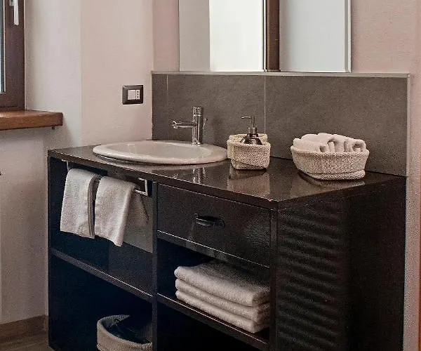 Apartment Piccola Nel Centro Storico Arona