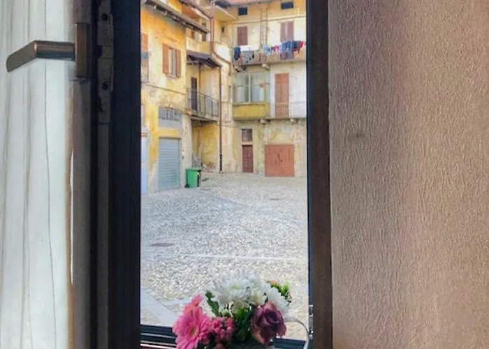 Piccola Nel Centro Storico Apartment Arona